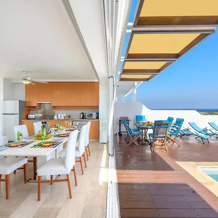 Nausica Villa